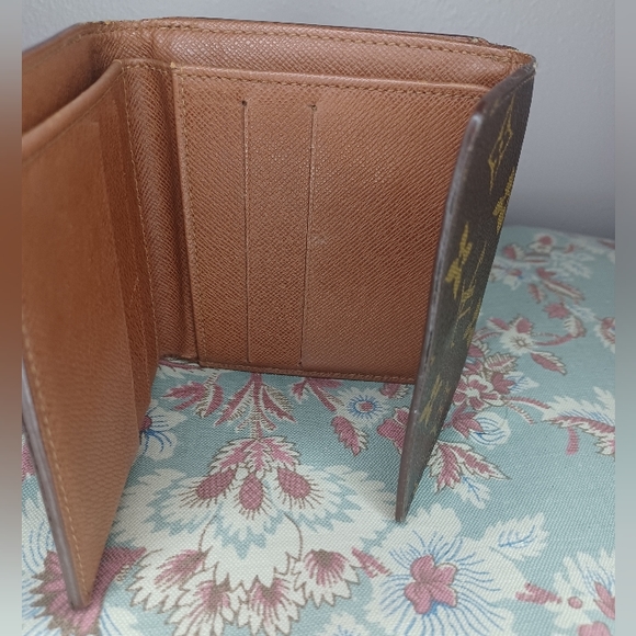 Louis Vuitton Monogram Porte Monnaie Cartes Credit Wallet - Picture 9 of 11